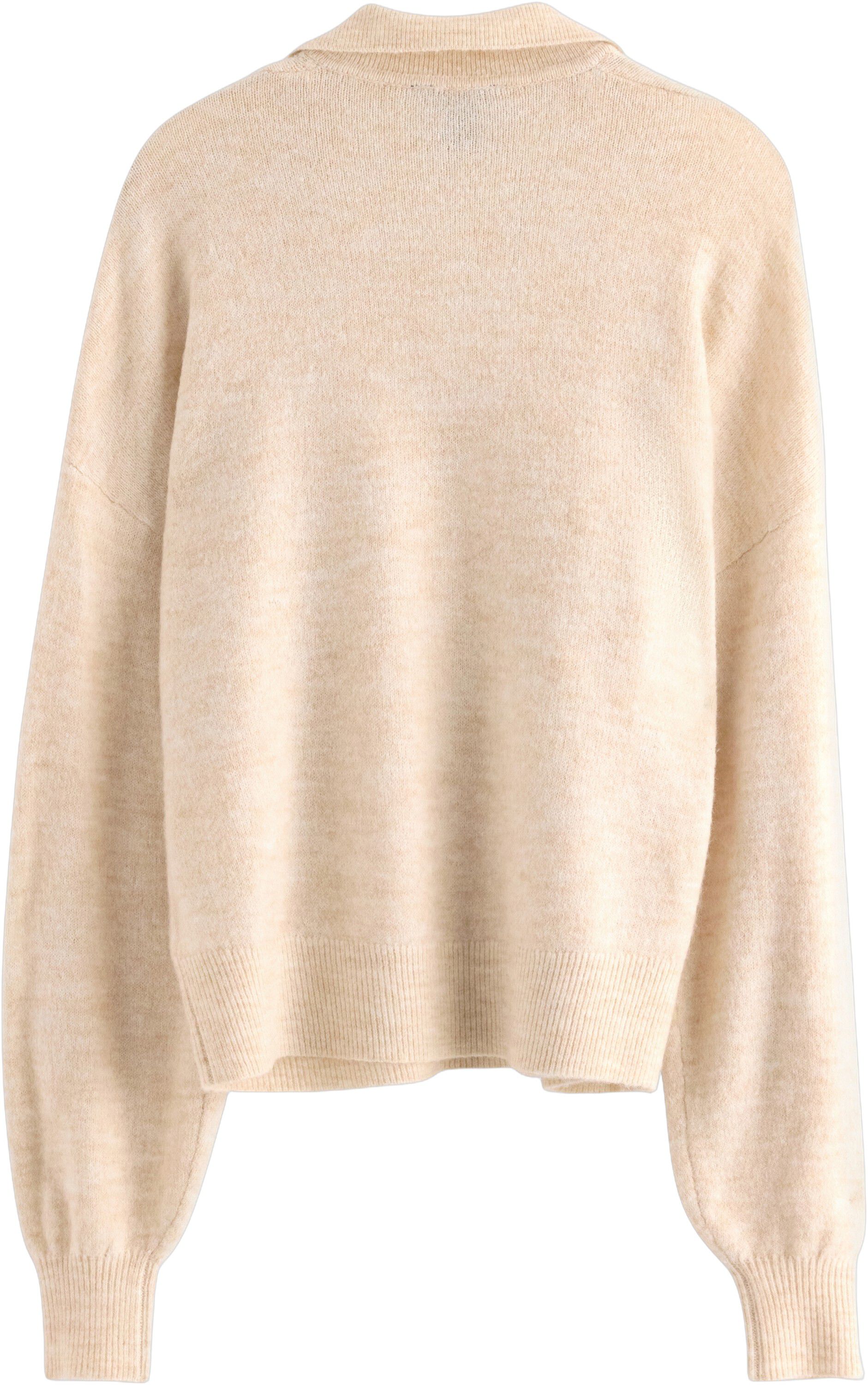 Strikket genser i mykt stoff med v-