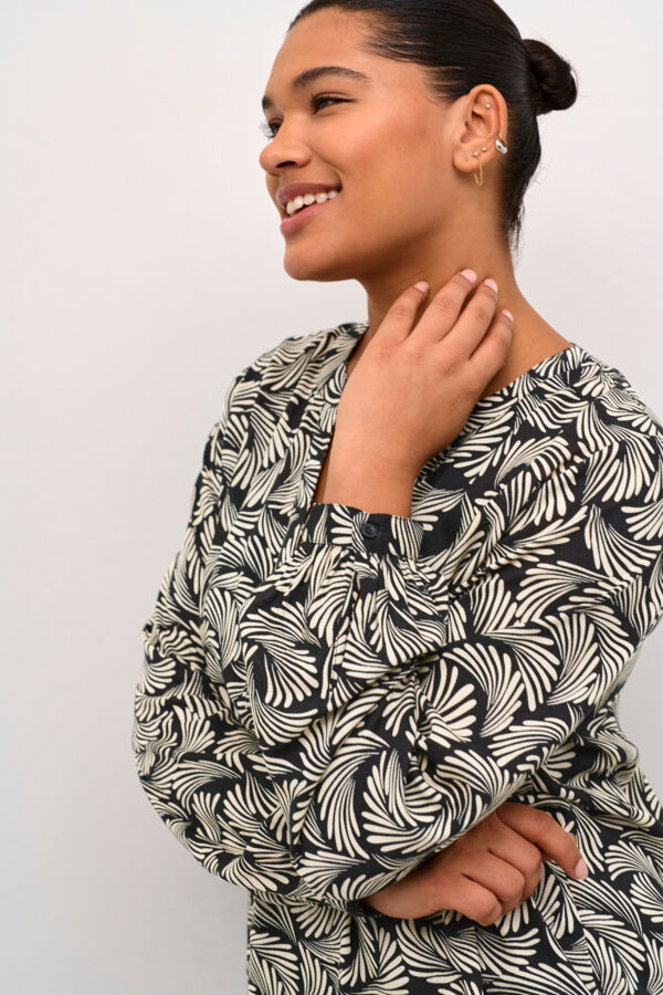 KCmirta Tilly Blouse