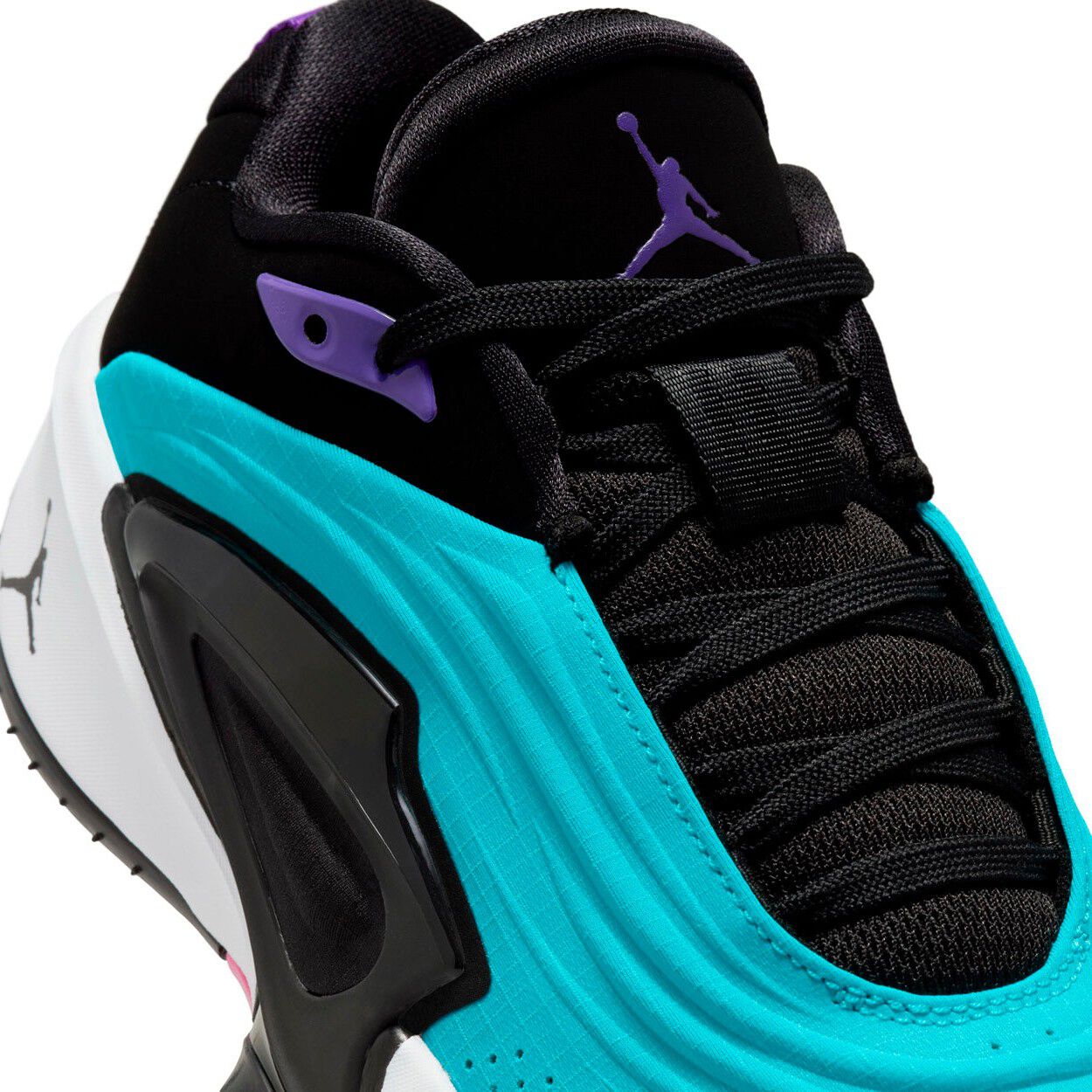 Jordan Luka 3 Sneakers