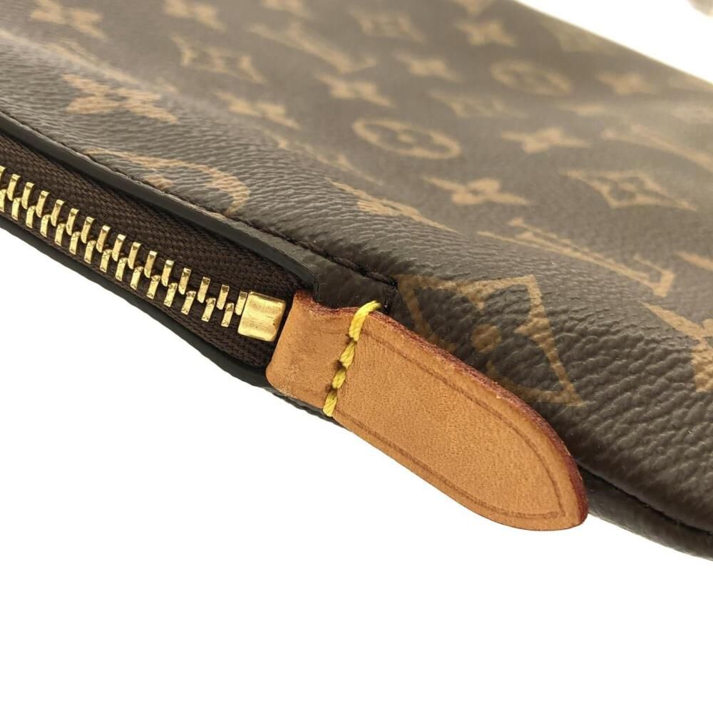 Louis Vuitton Clutch