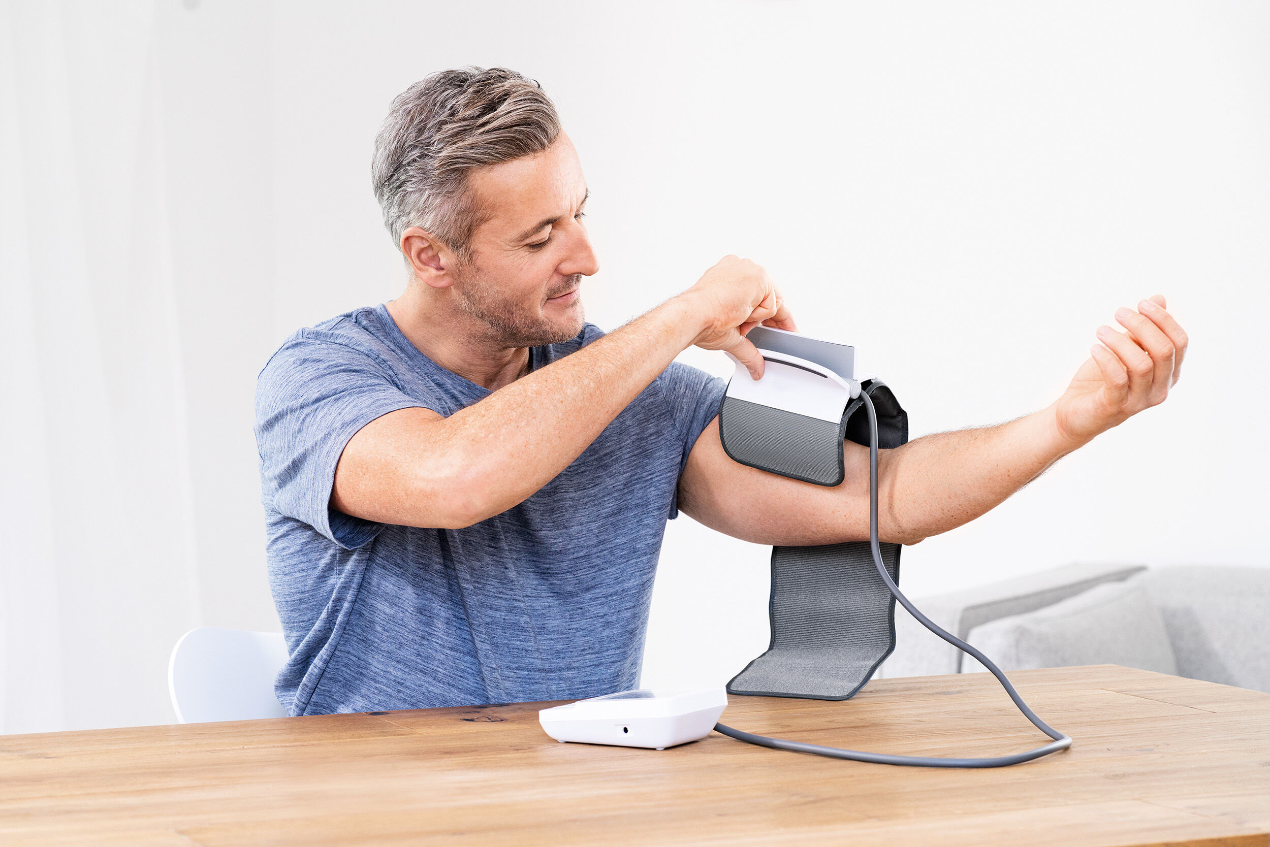 Blodtryksm&aring;ler easyClip til overarmen BM 51