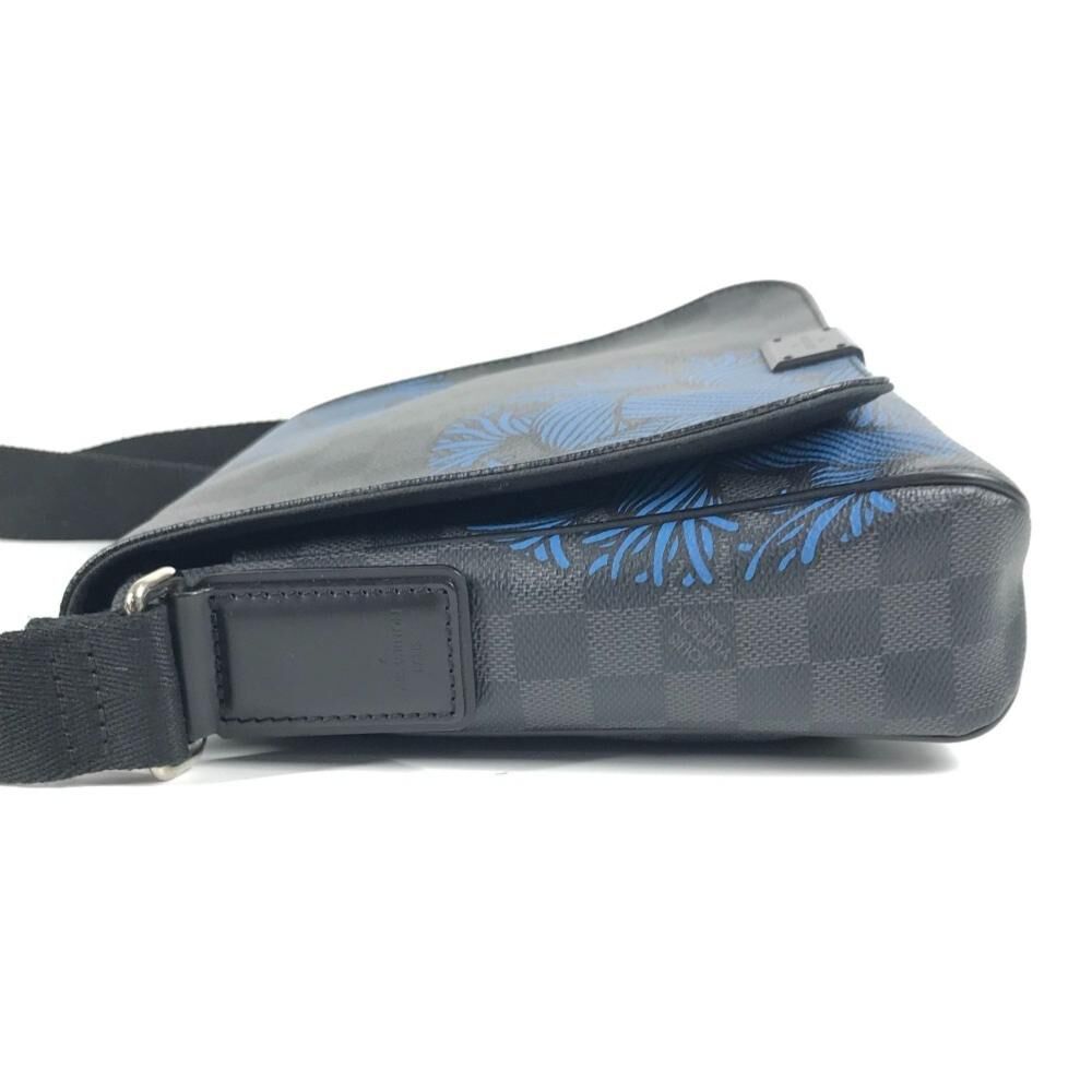 Louis Vuitton Messenger