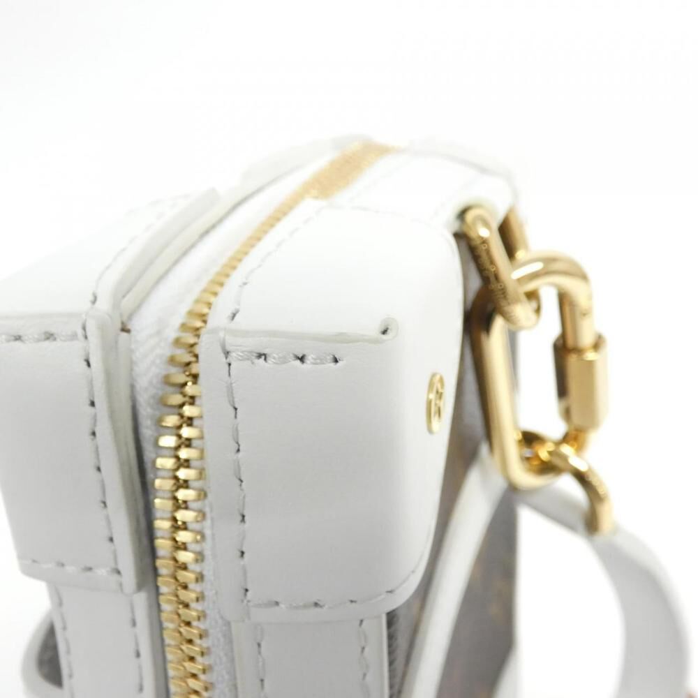 Louis Vuitton Shoulder Bags