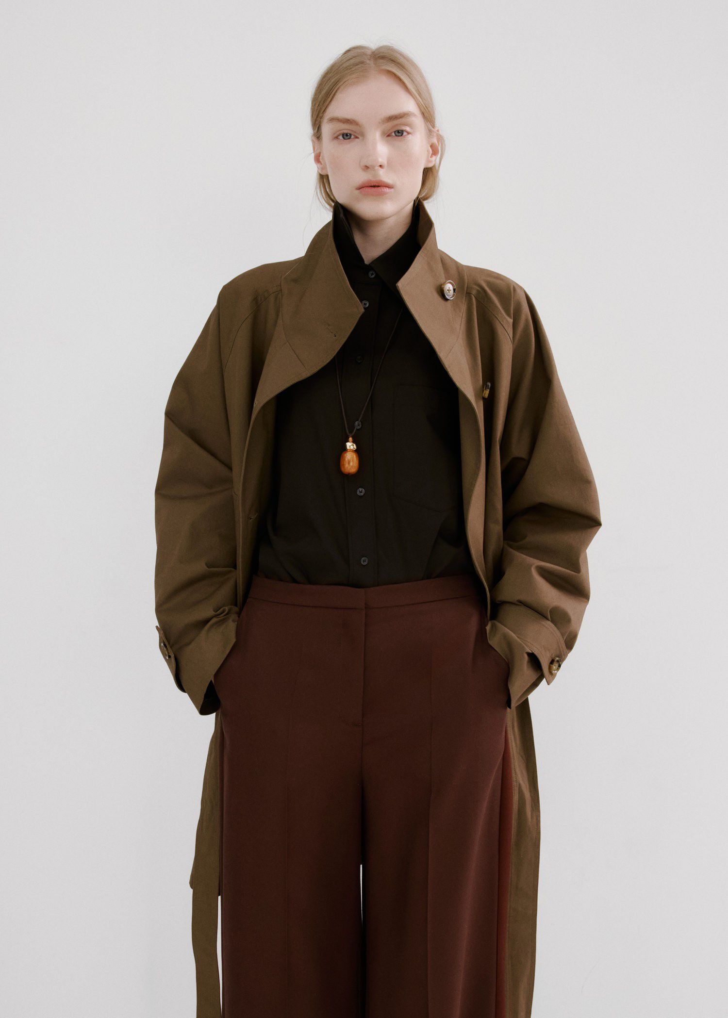 High-waisted lyocell trousers