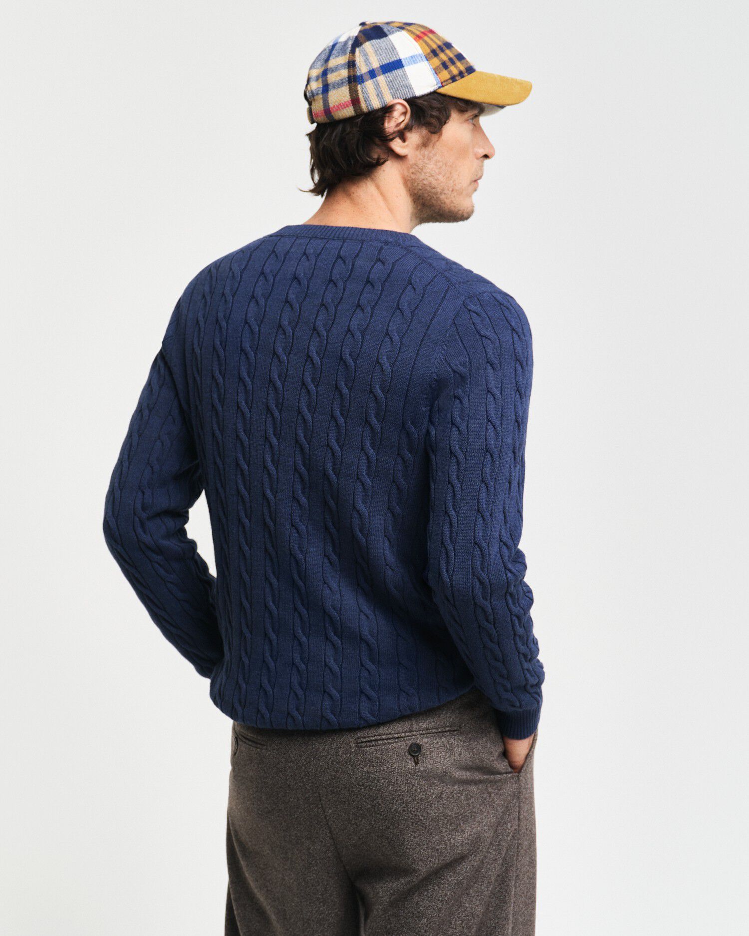 COTTON CABLE C-NECK