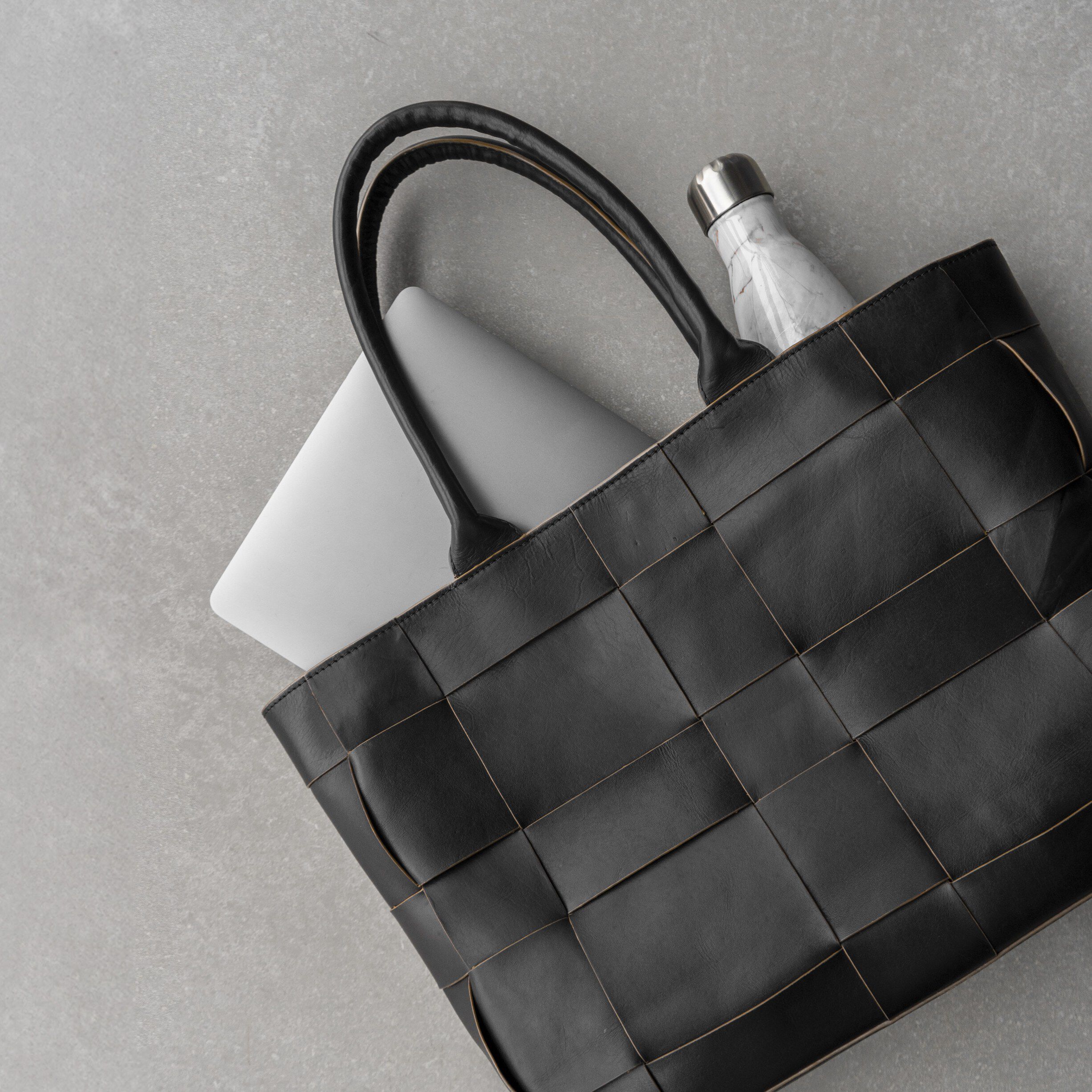 Euleenmbg Shopper, Antique