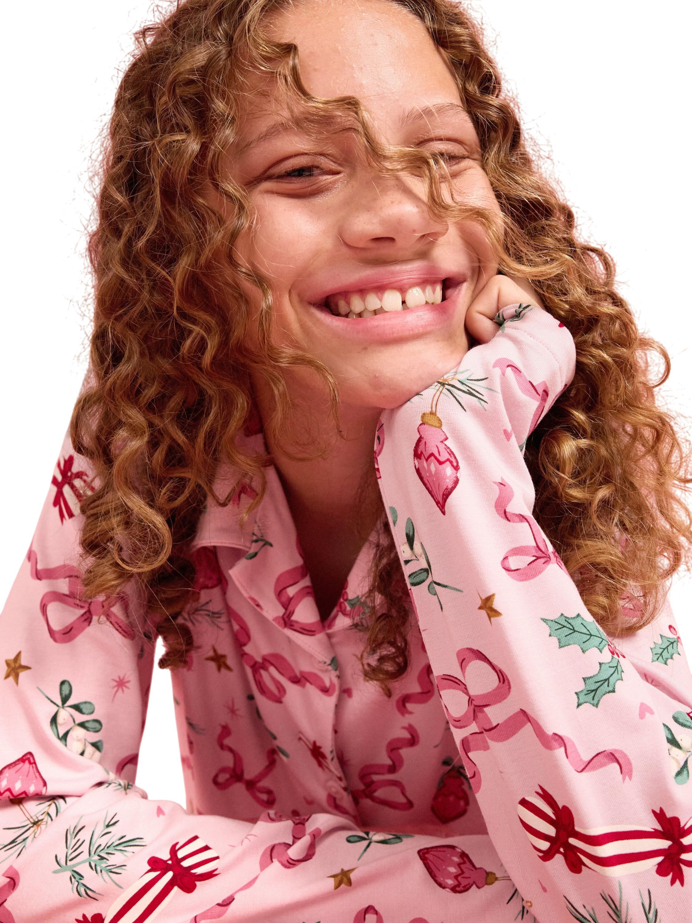 Pyjama set with a shirt and matchin