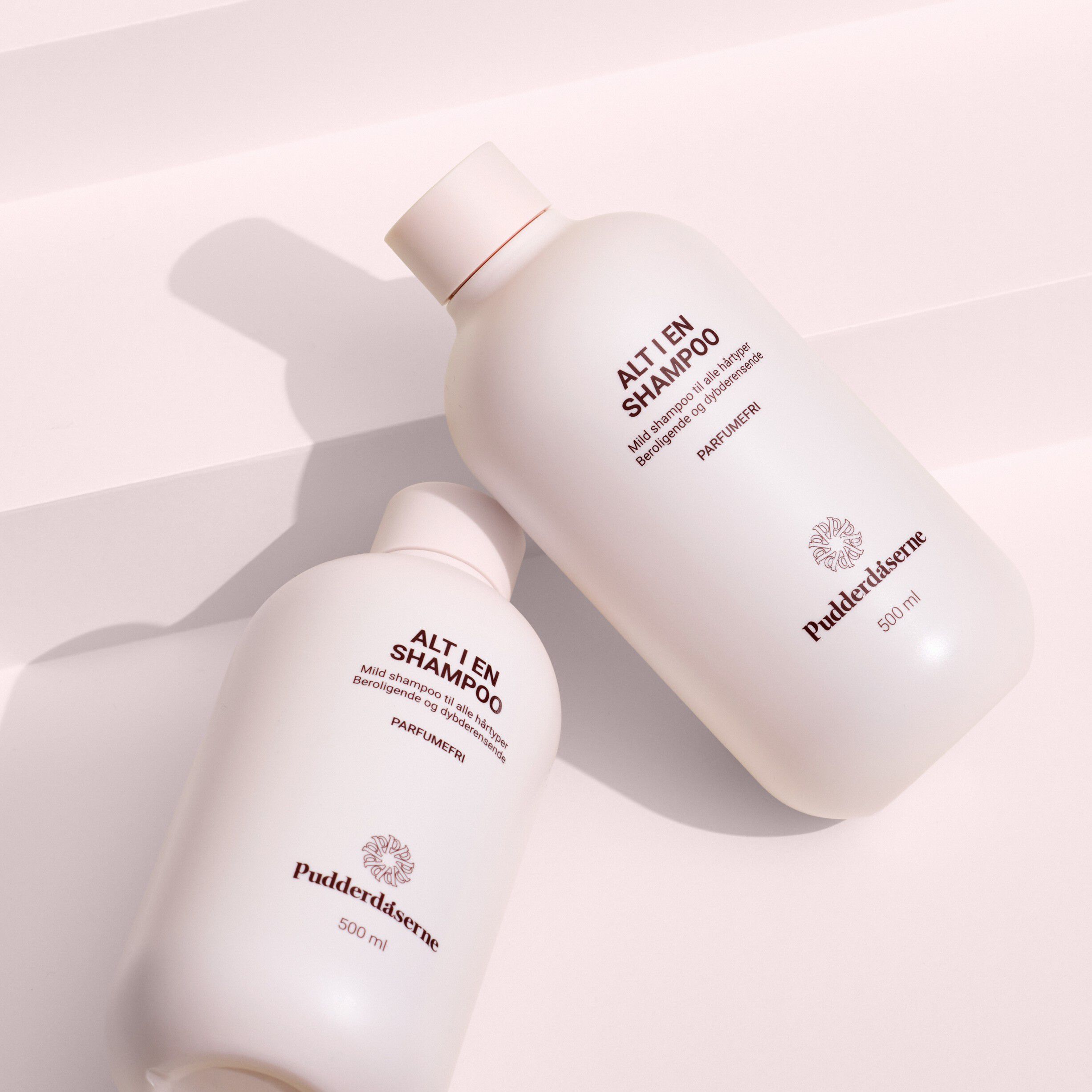 Pudderd&aring;serne Alt i en shampoo