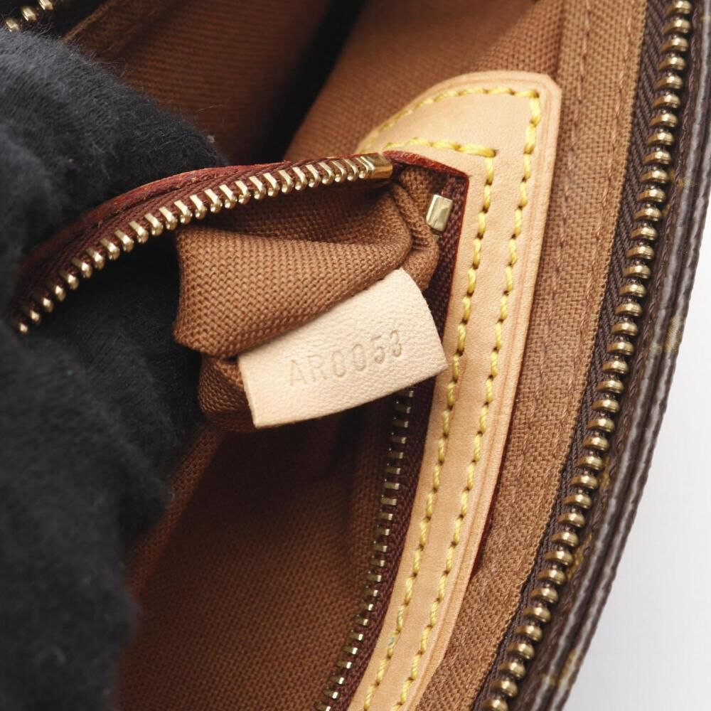 Louis Vuitton Shoulder Bags