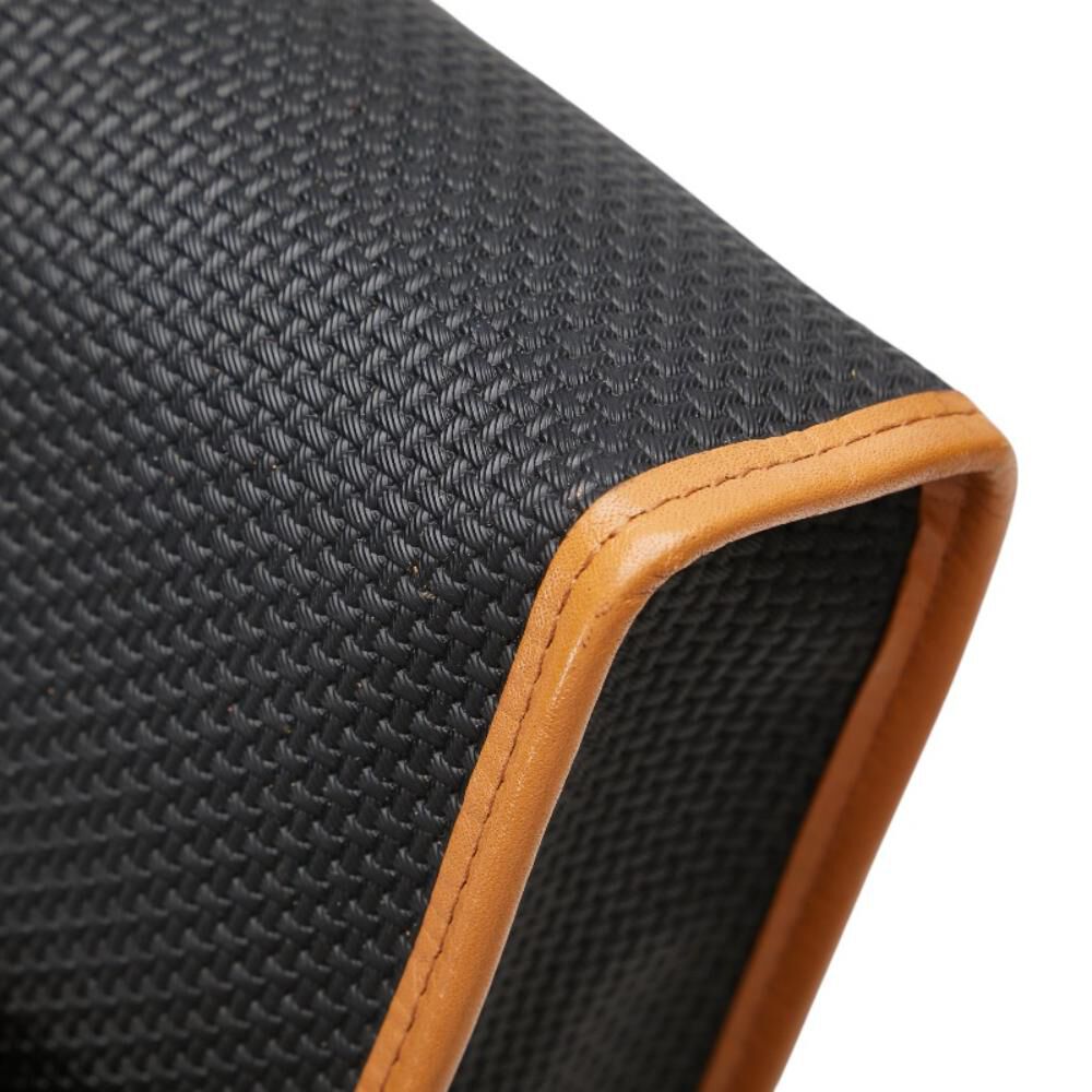 Yves Saint Laurent Clutch