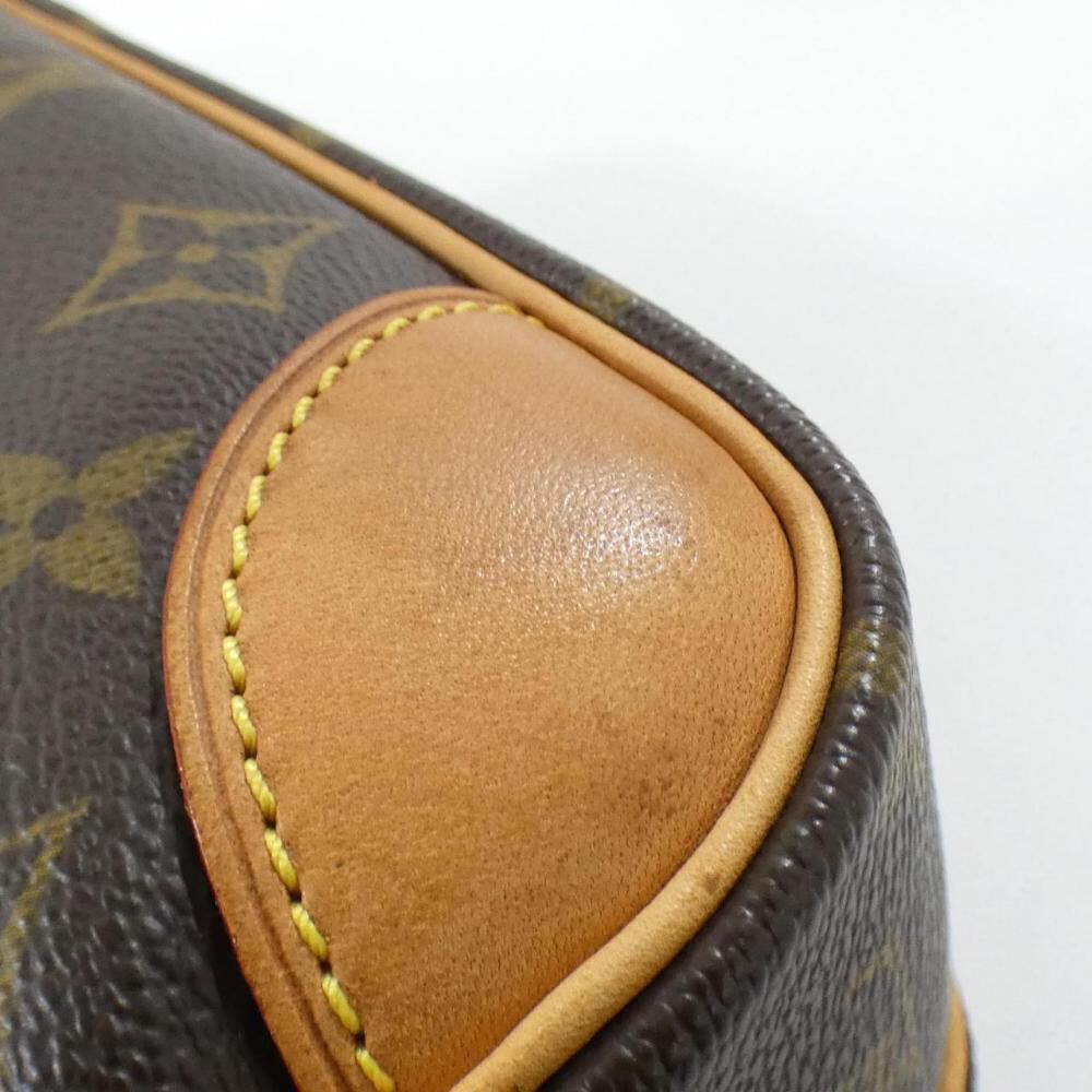 Louis Vuitton Shoulder Bags