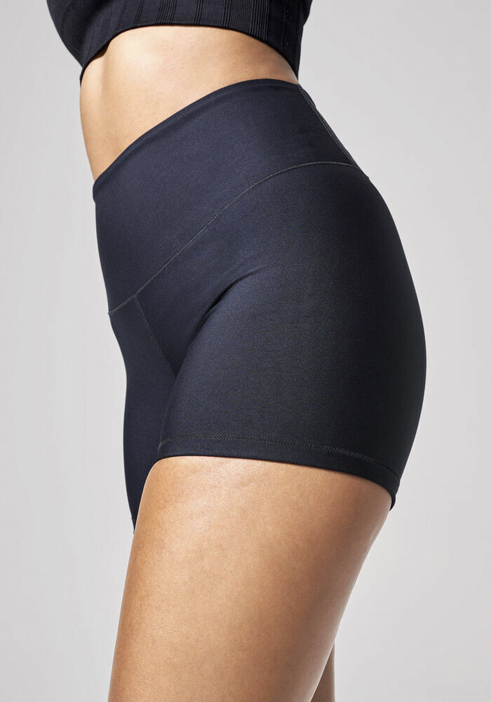 Ultra High Waist hotpants