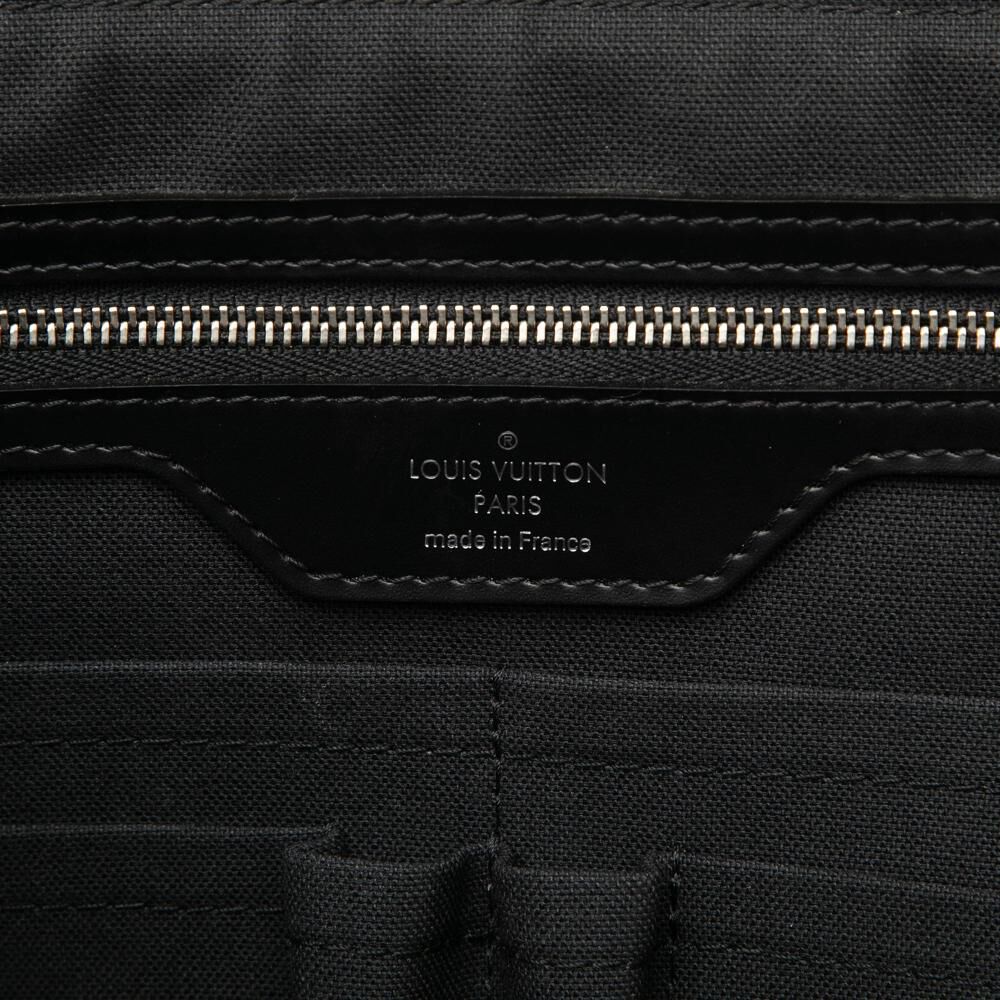 Louis Vuitton Poche Documents