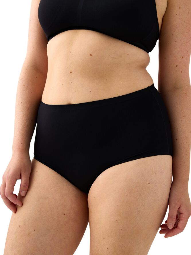 Usynlige trusser med høj talje