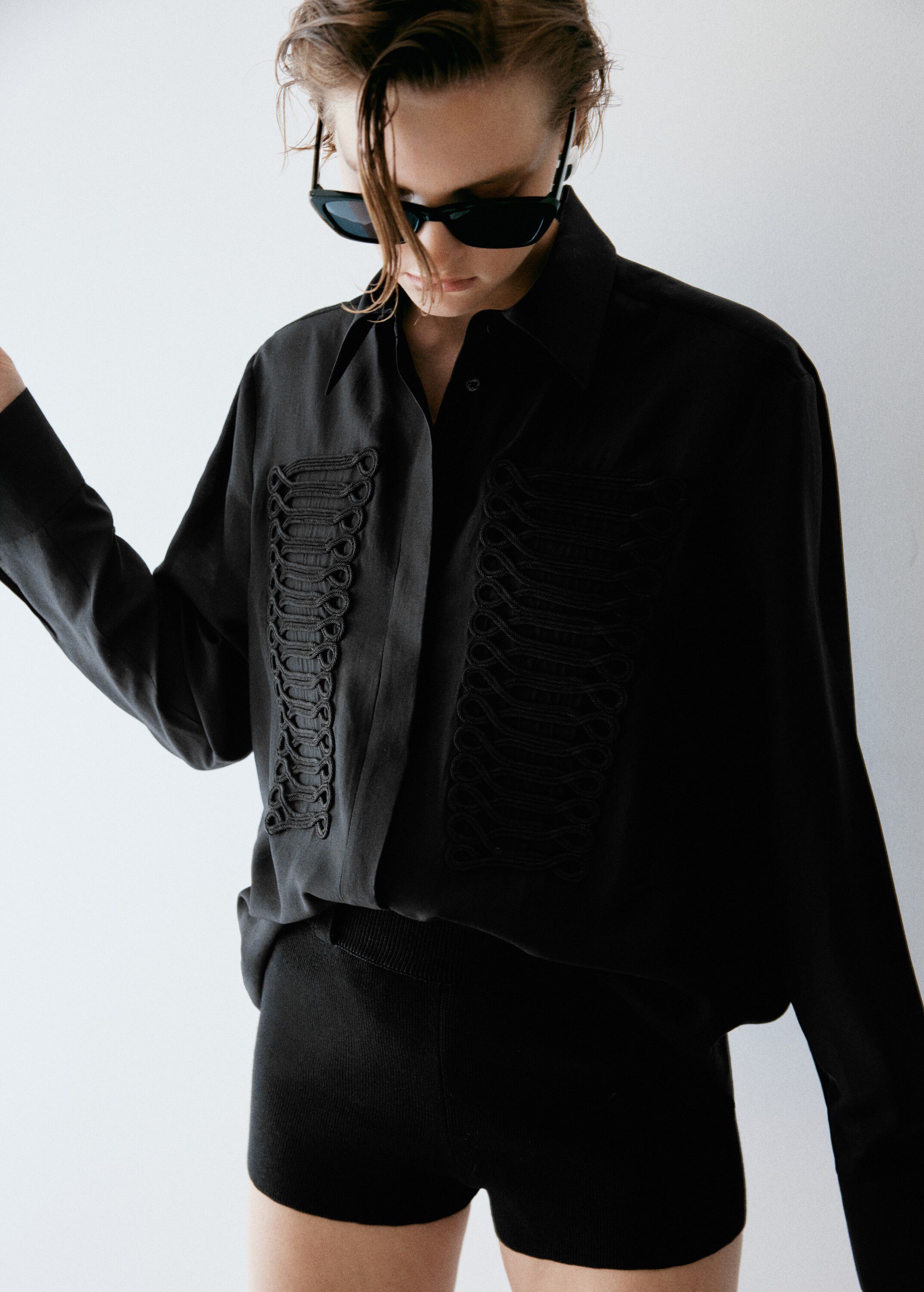 Lyocell shirt with decorative frog