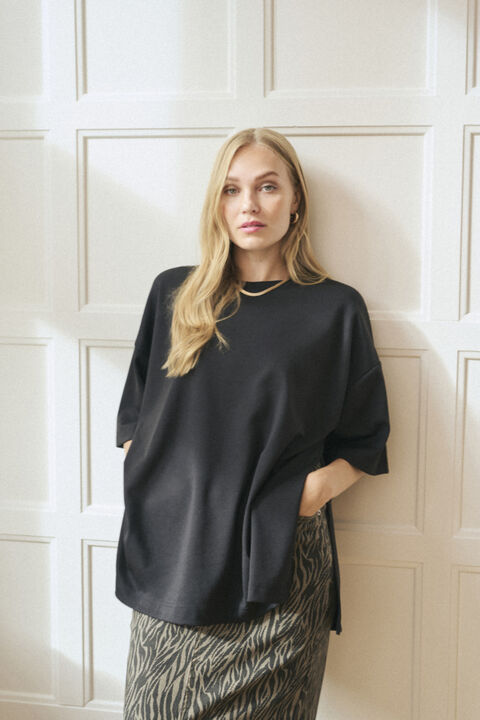 KAjenny Slit T-Shirt