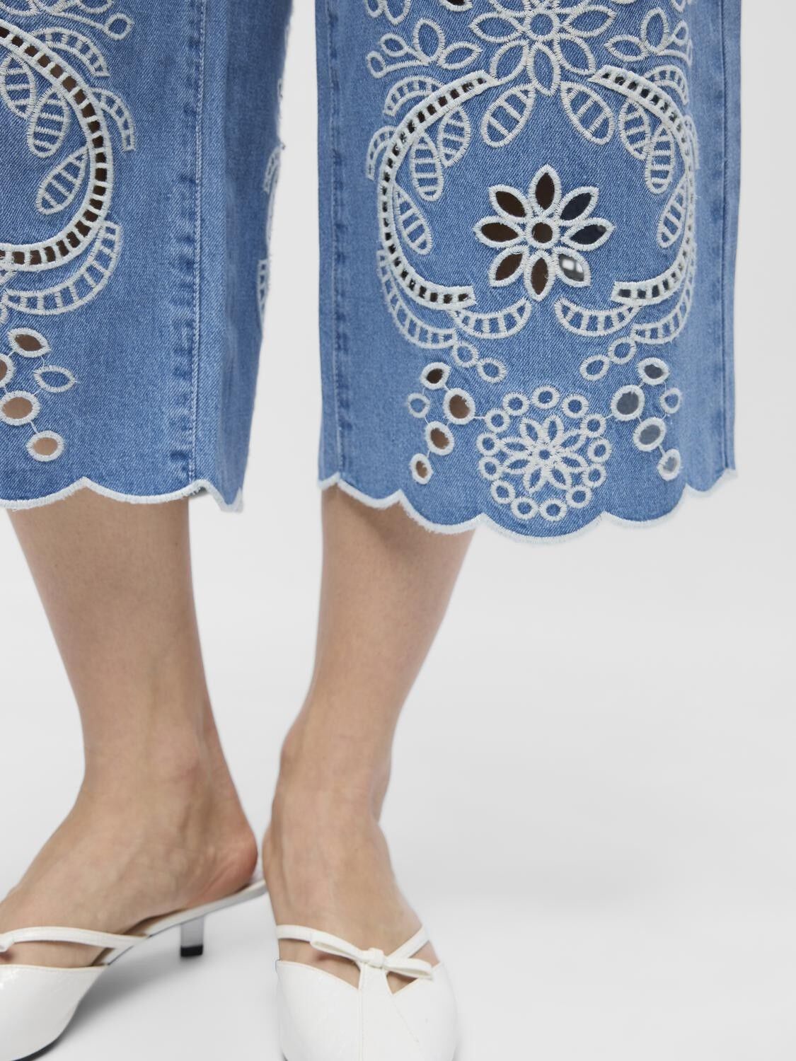 OBJIDDA BERMUDA DENIM SHORTS 144