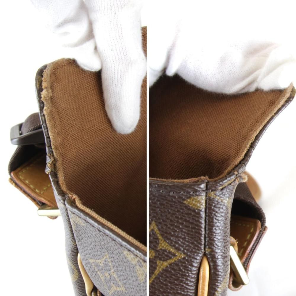 Louis Vuitton Shoulder Bags