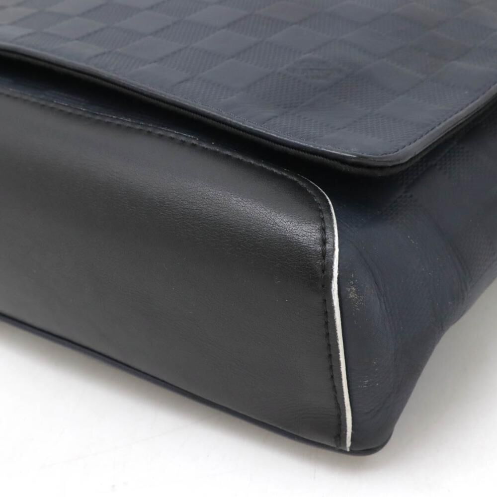 Louis Vuitton District