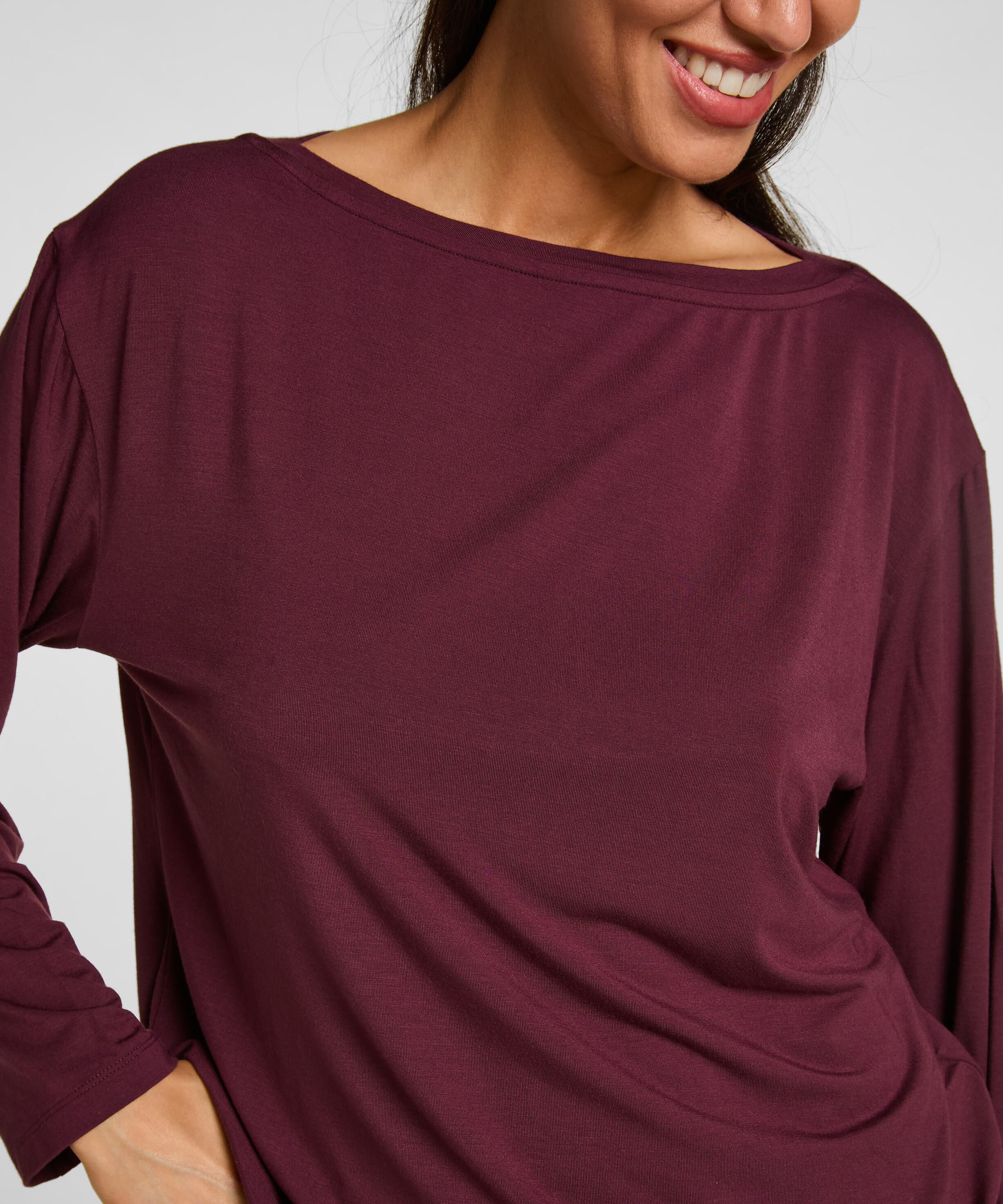 Essential Jersey Long-Sleeved Jacket