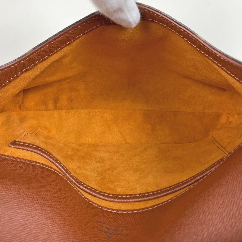 Louis Vuitton Shoulder Bags