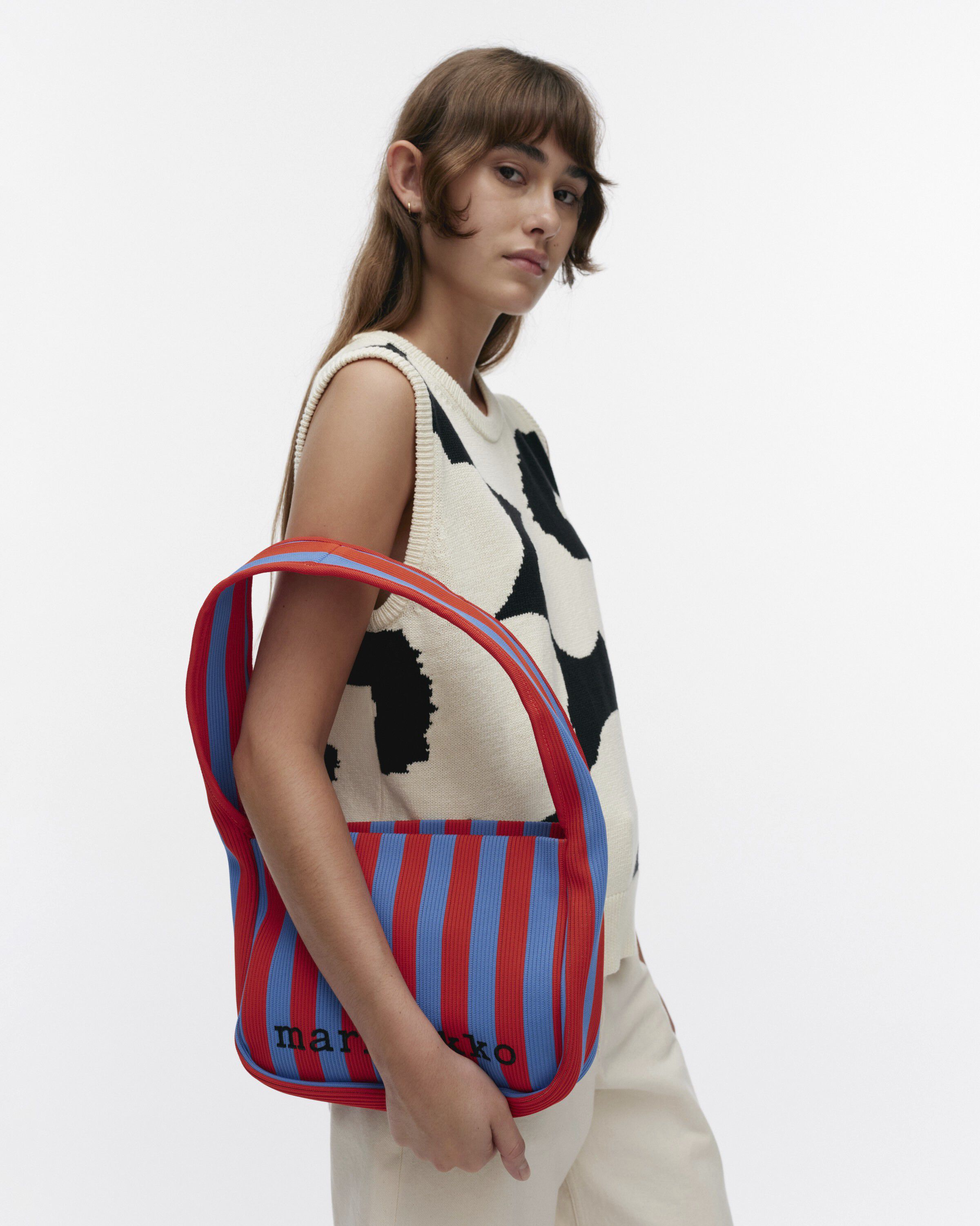 KNITTED SHOULDERBAG MERIROSVO