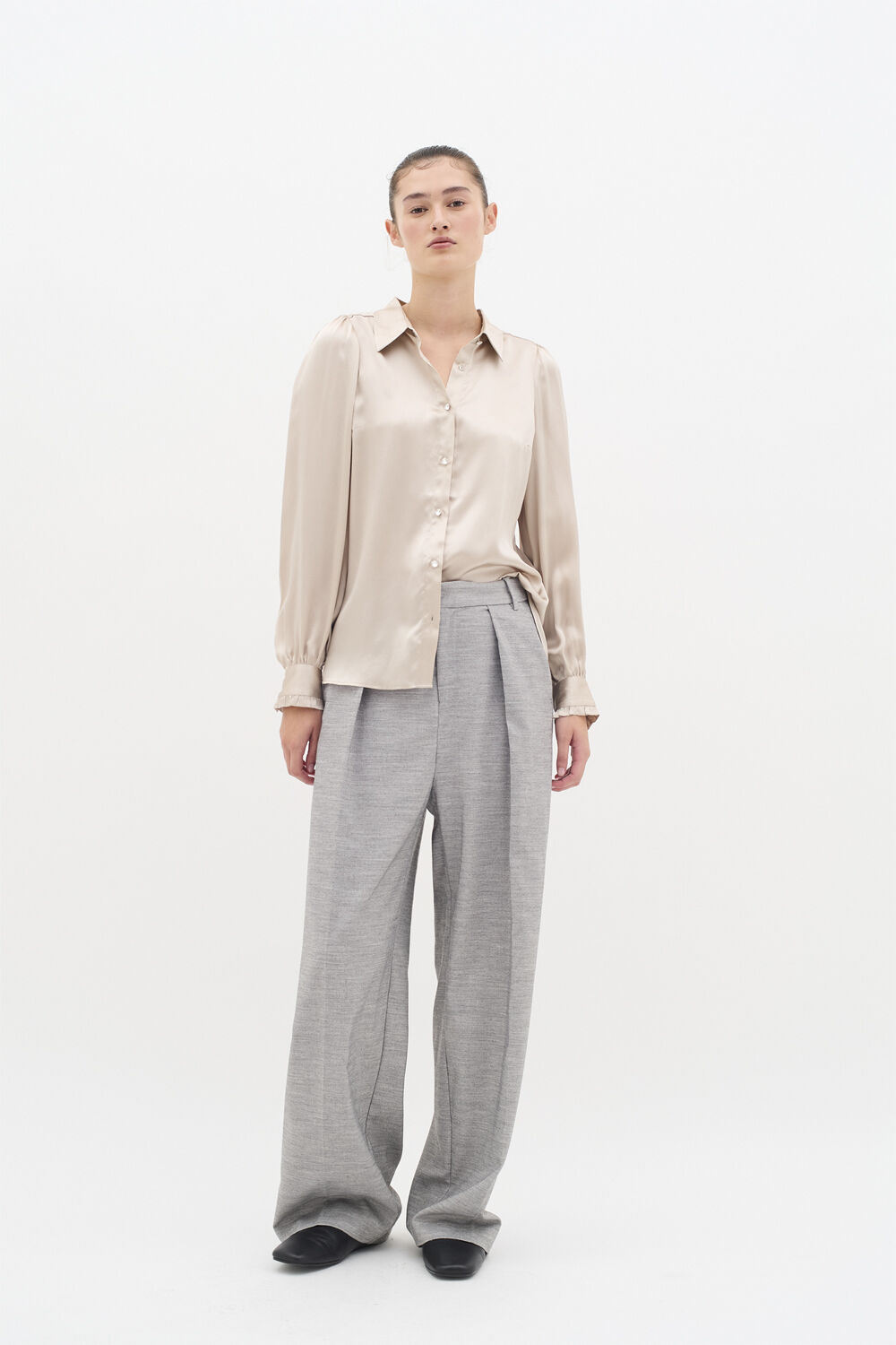 LarinaIW Shirt Premium