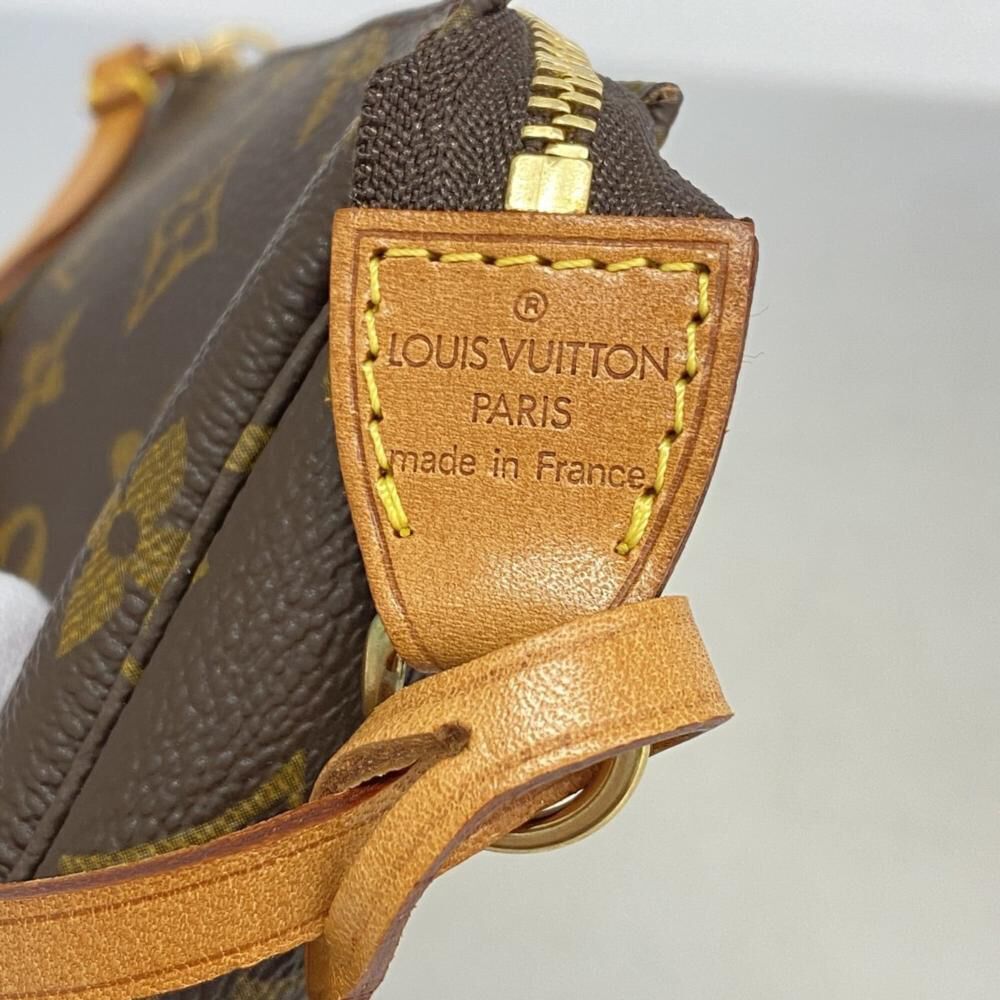 Louis Vuitton Pochette Accessoires