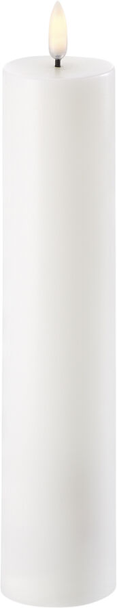 LED Pillar Candle - Nordic White - 4,8 x 22 cm