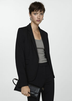 Suit jacket with pockets