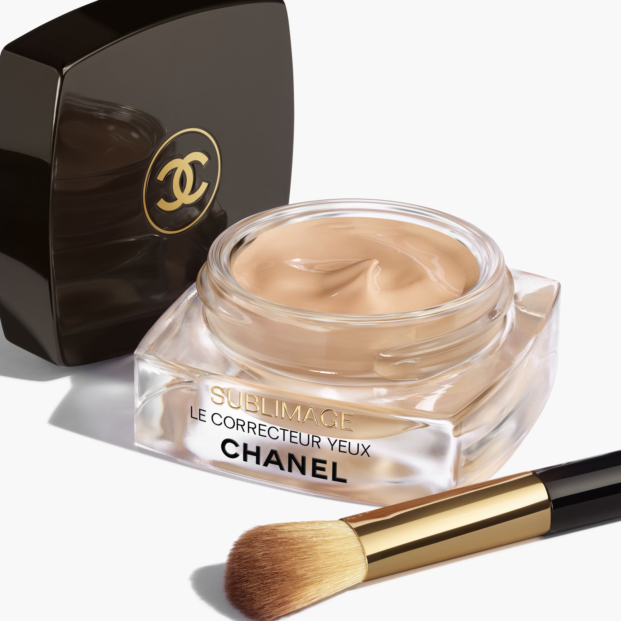 RADIANCE-GENERATING CARE CONCEALER