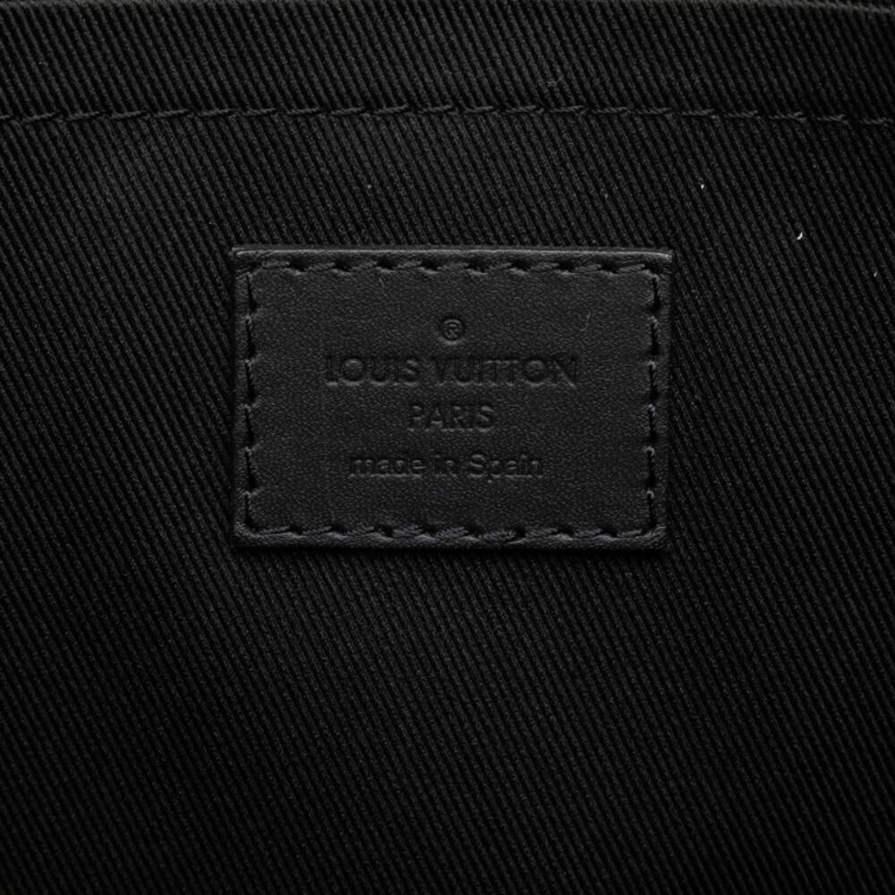 Louis Vuitton Clutch