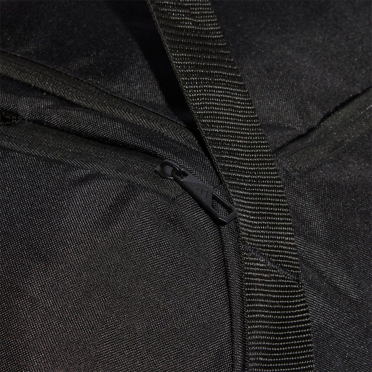 Tiro Duffel Sportstaske Medium