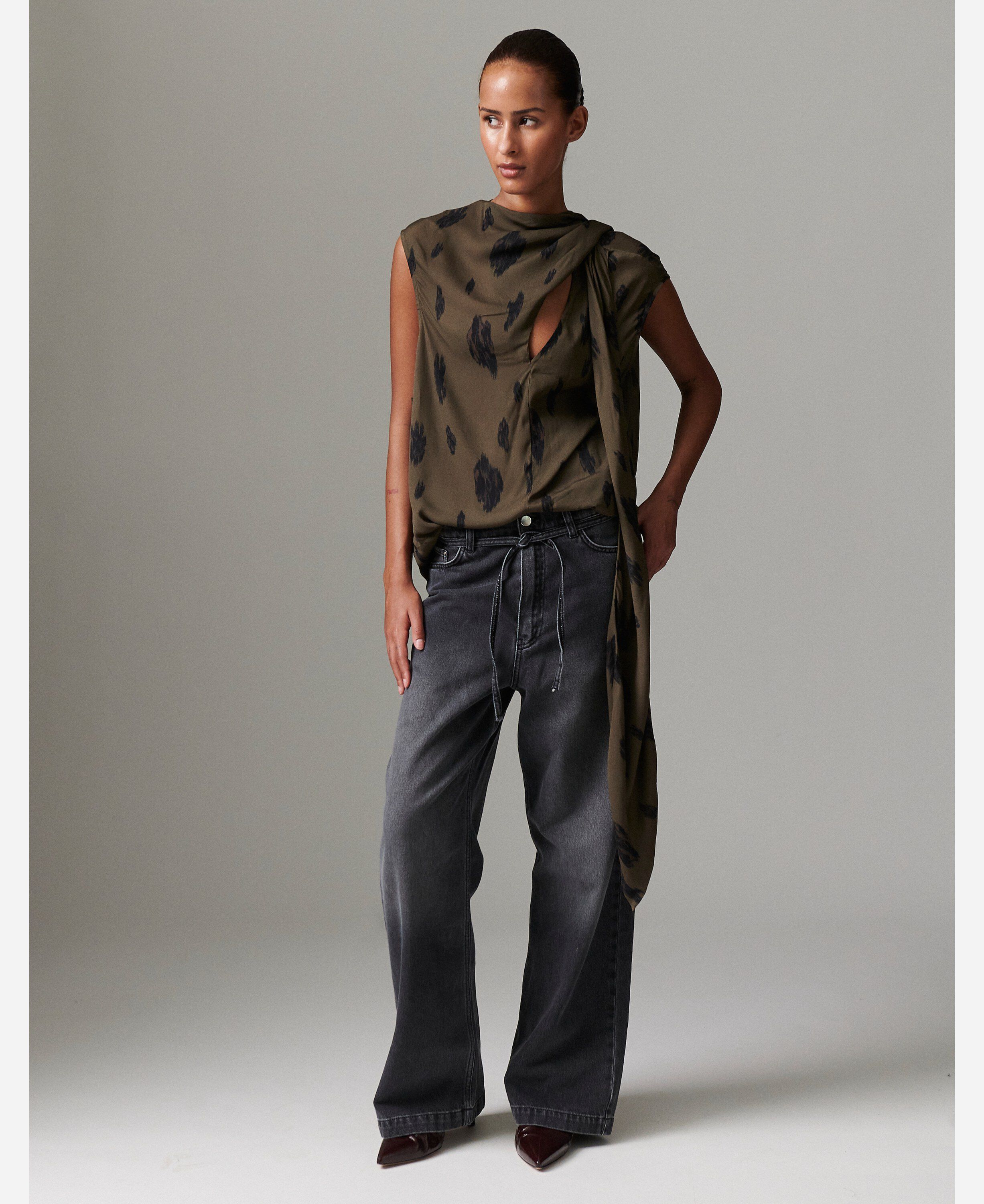 Timett - Abstract Animal