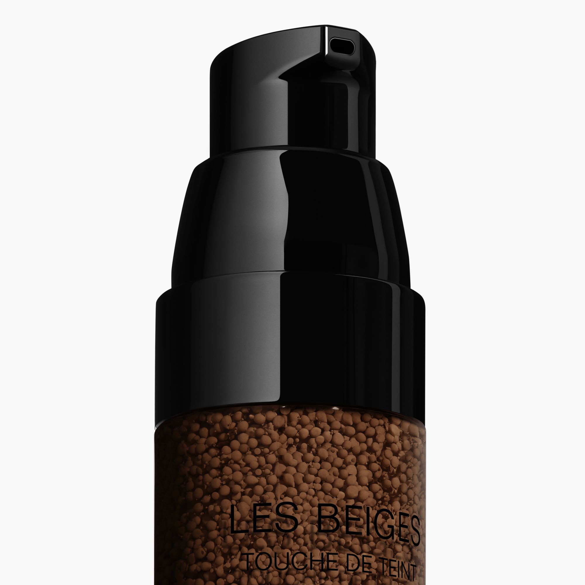 ENSARTET UDSTR&Aring;LING FUGT.