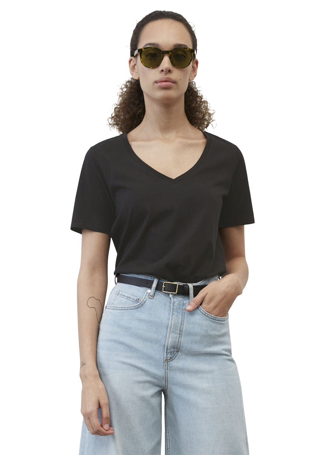 T-shirt, short sleeve, v-neck