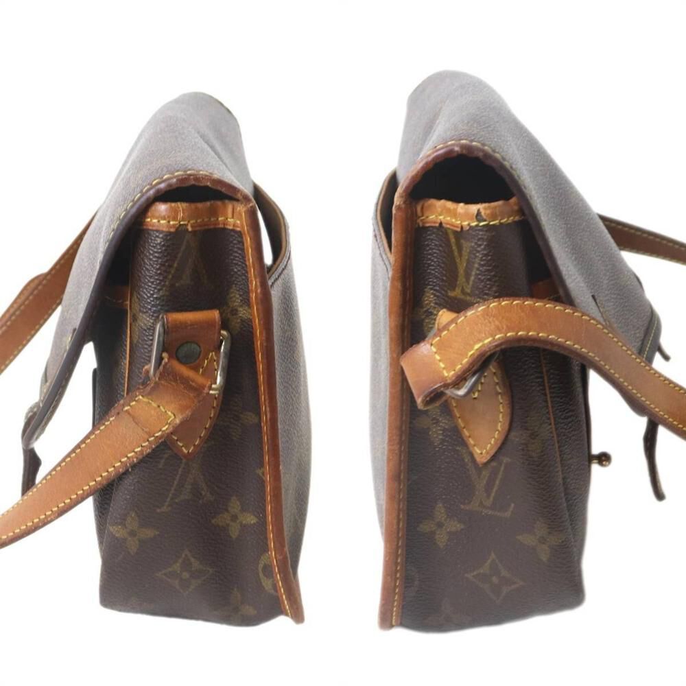 Louis Vuitton Shoulder Bags