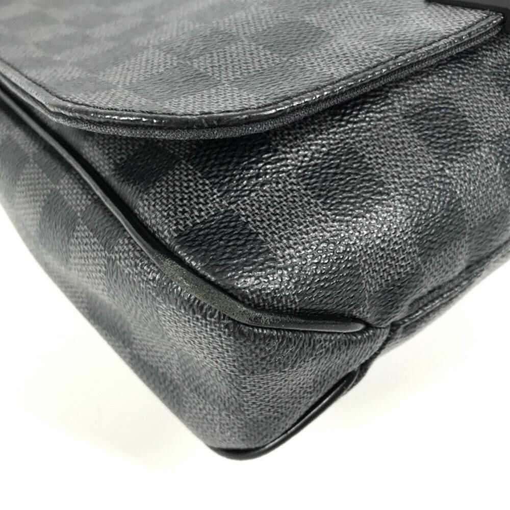 Louis Vuitton Messenger