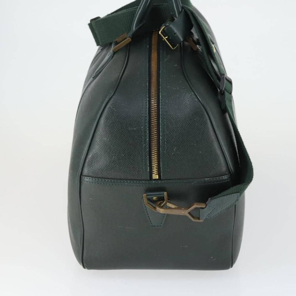 Louis Vuitton Taiga Kendall