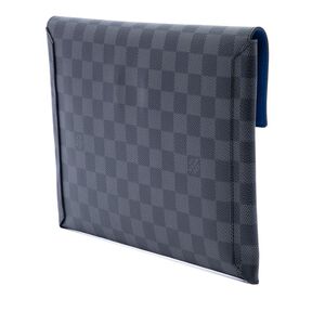 Louis Vuitton Clutch