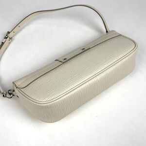 Louis Vuitton Montaigne