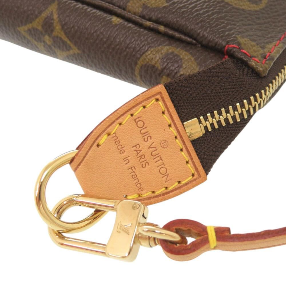Louis Vuitton Clutch