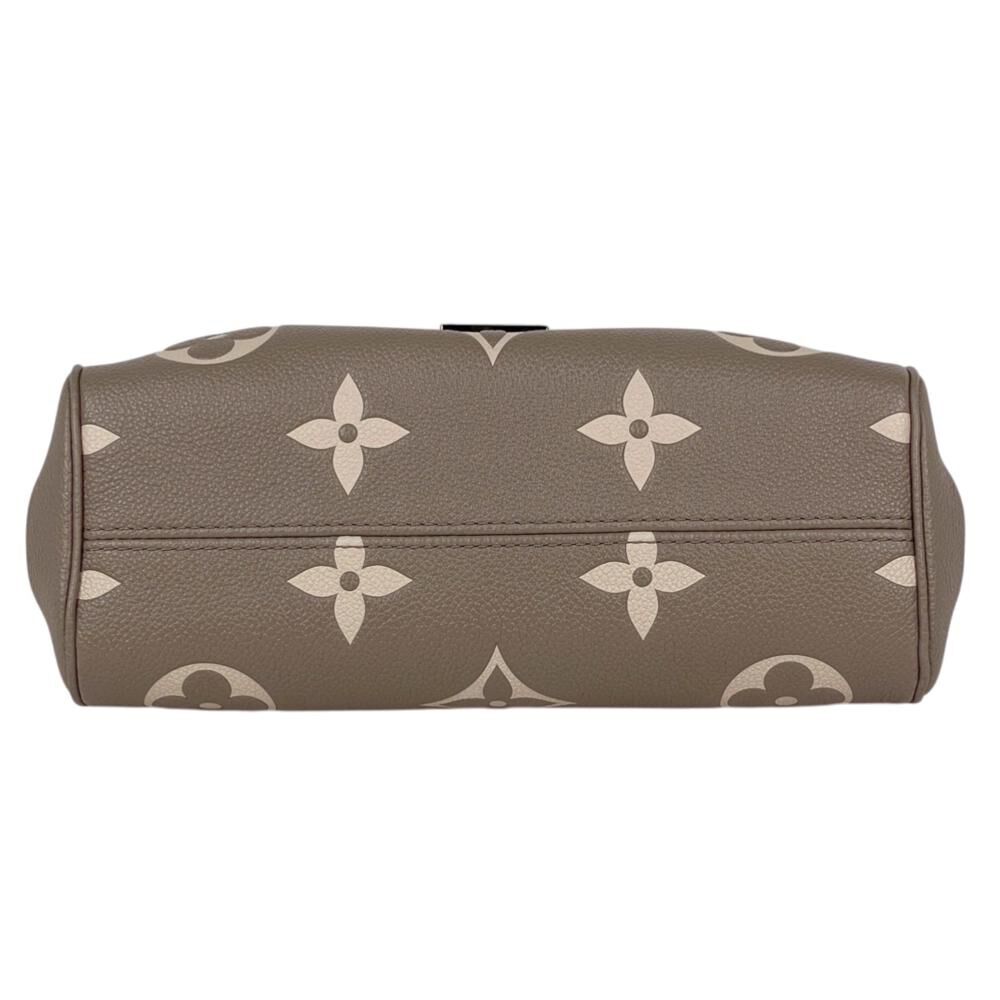 Louis Vuitton Favorite