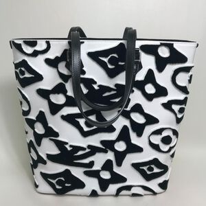 Louis Vuitton Tote