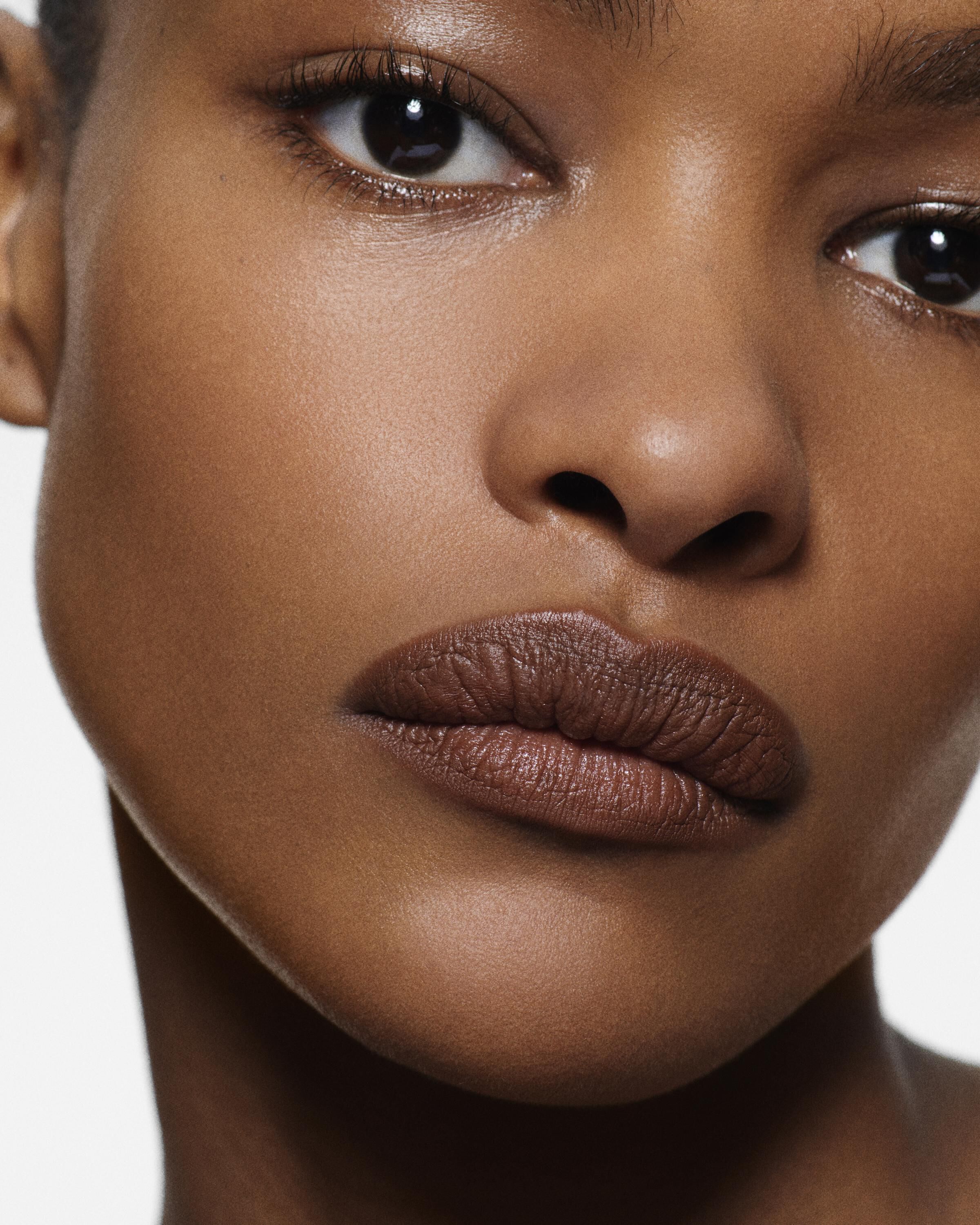 Lip Definer