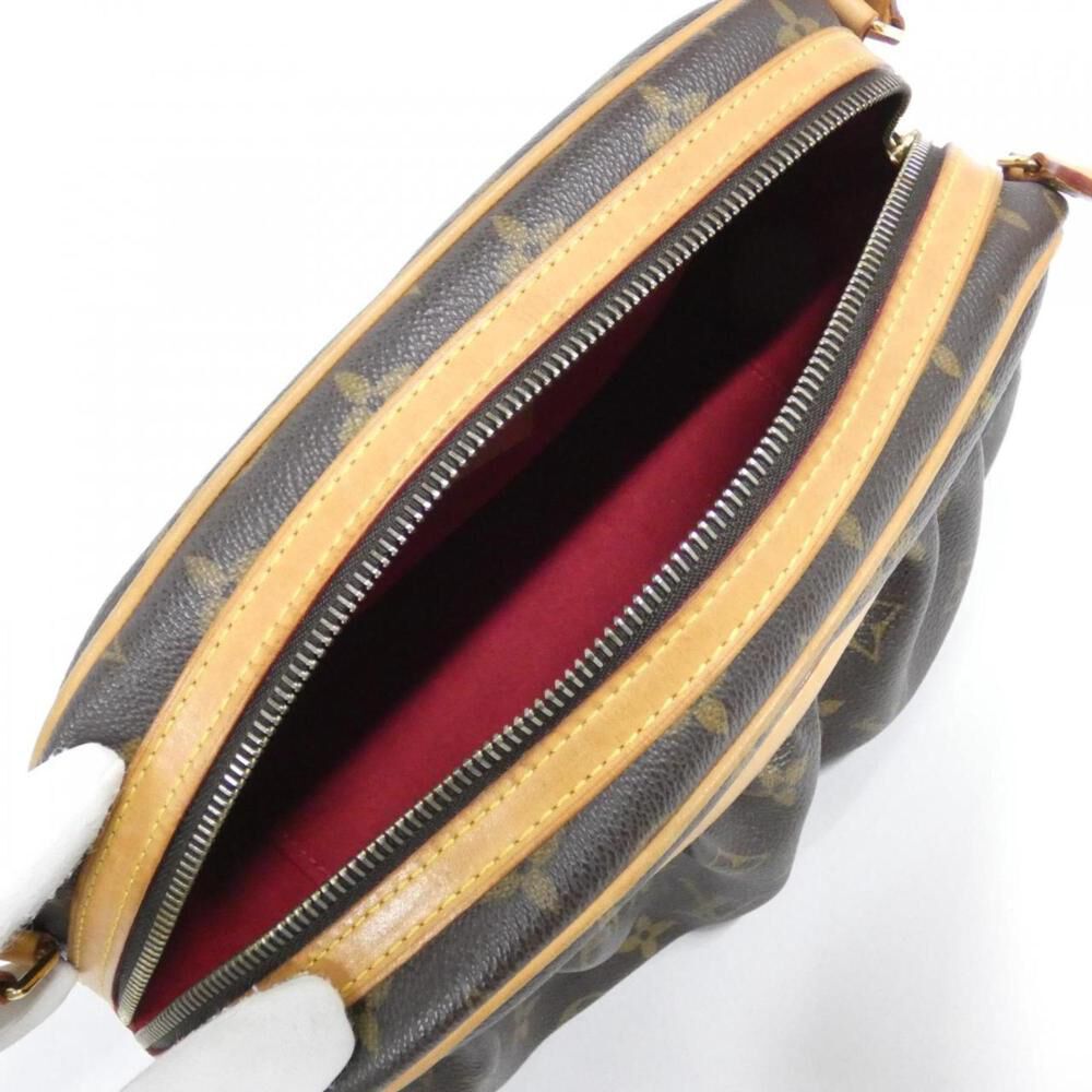 Louis Vuitton Shoulder Bags