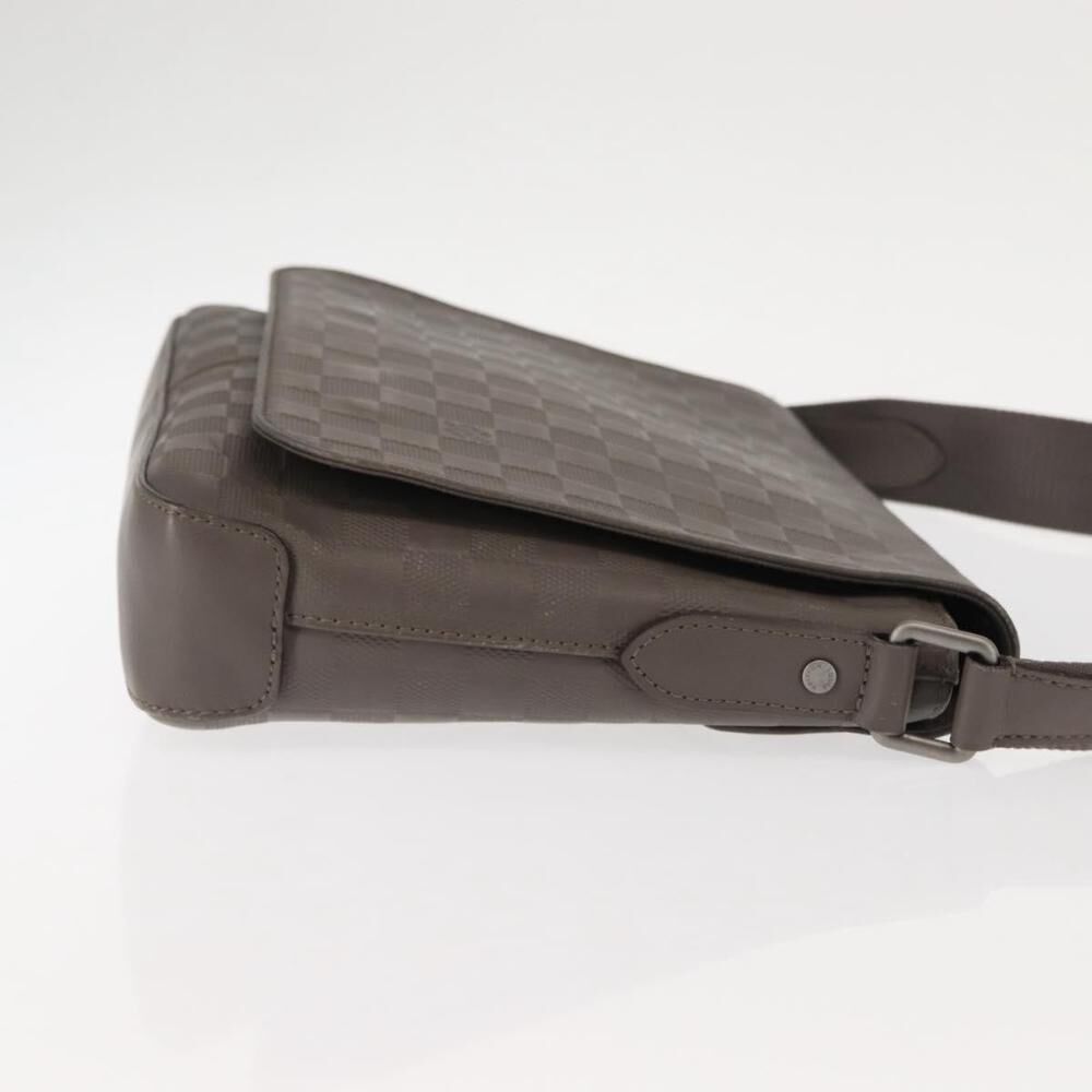 Louis Vuitton District