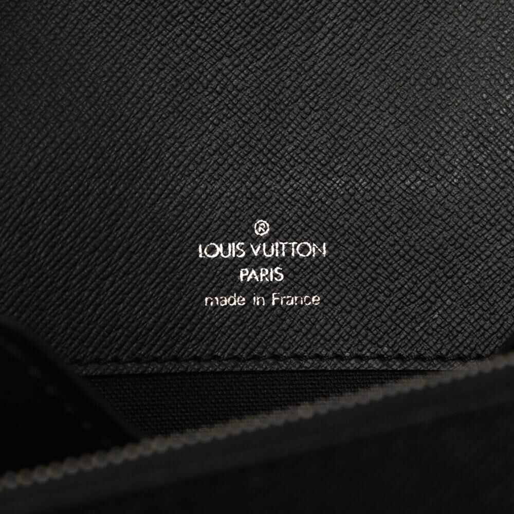 Louis Vuitton Clutch
