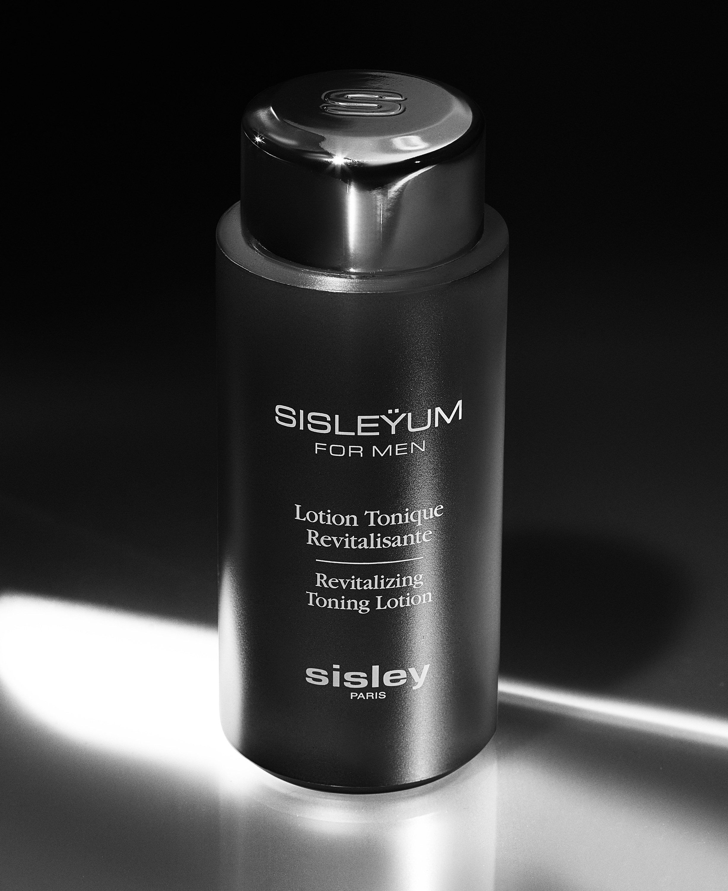 Sisle&yuml;um Revitalizing Toning Lotion