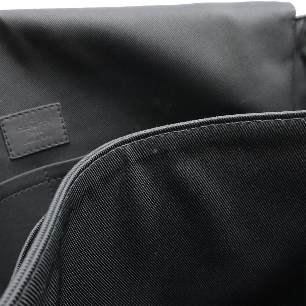 Louis Vuitton District